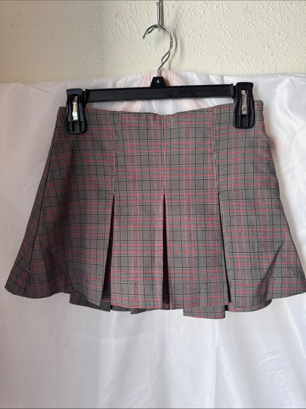 Plaid Mini Skirt and Cropped Cami Set - Gray with Pink Windowpane SKORT SET - Picture 2 of 3